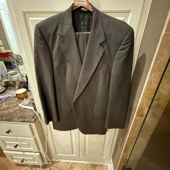 Burberry Suit - Grey w/ Blue windowpane - 42R